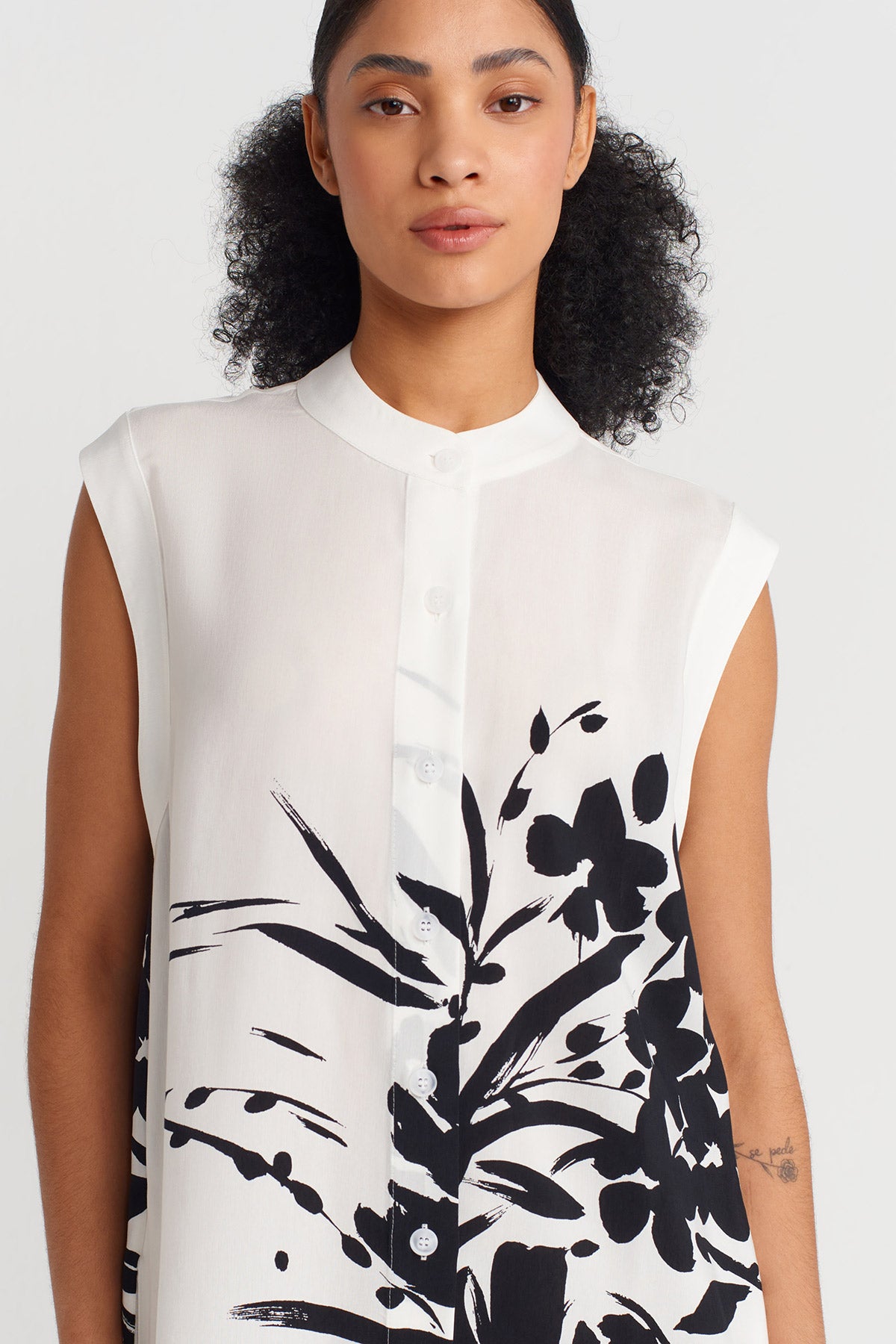 Off White/Black Patterned Sleeveless Dress-Y254014170