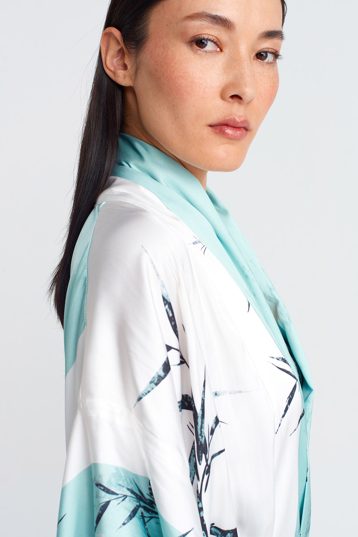 Printed Printed Satin Kimono-Y255015067