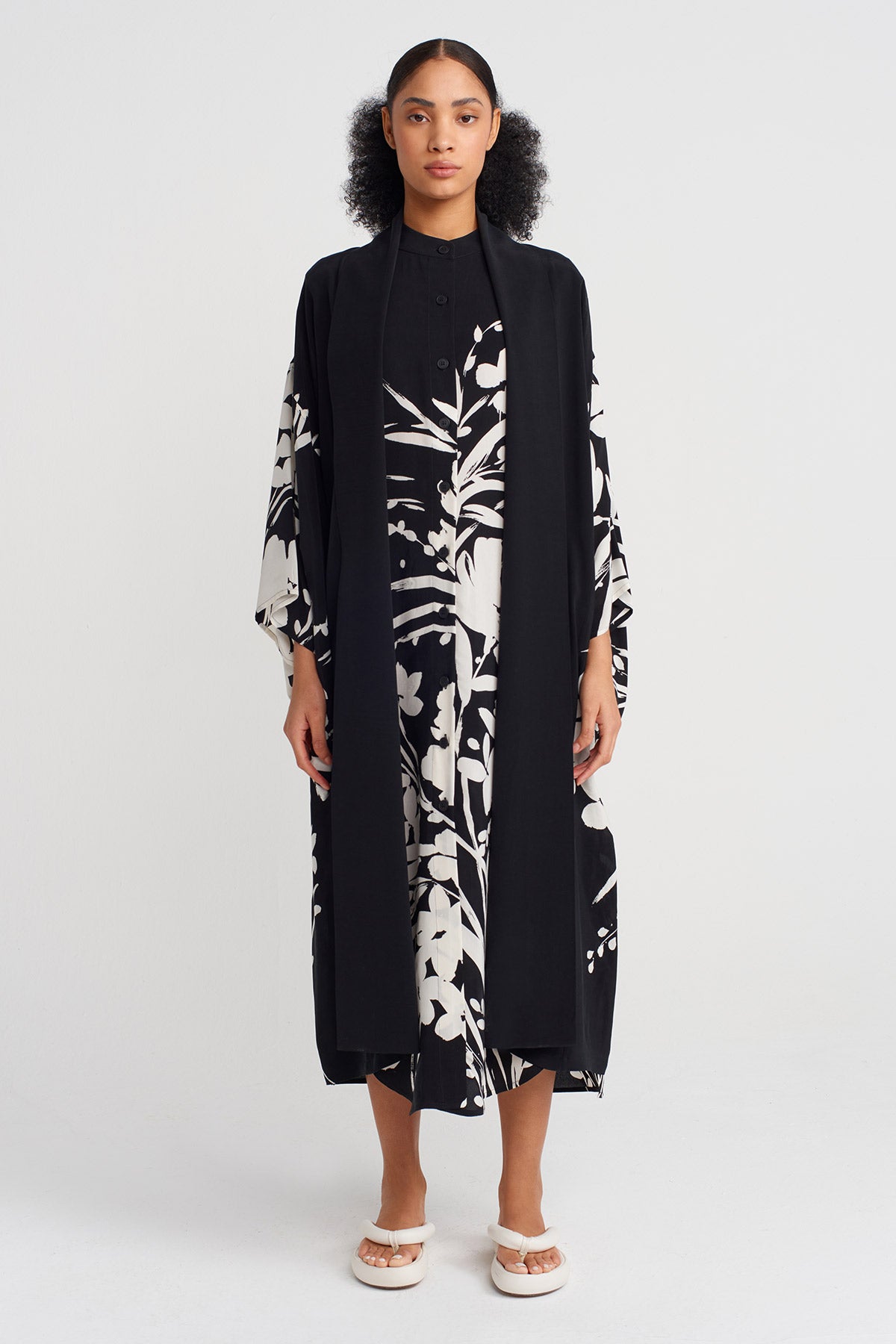 Black/ Off Whıte Patterned Long Kimono-Y255015114