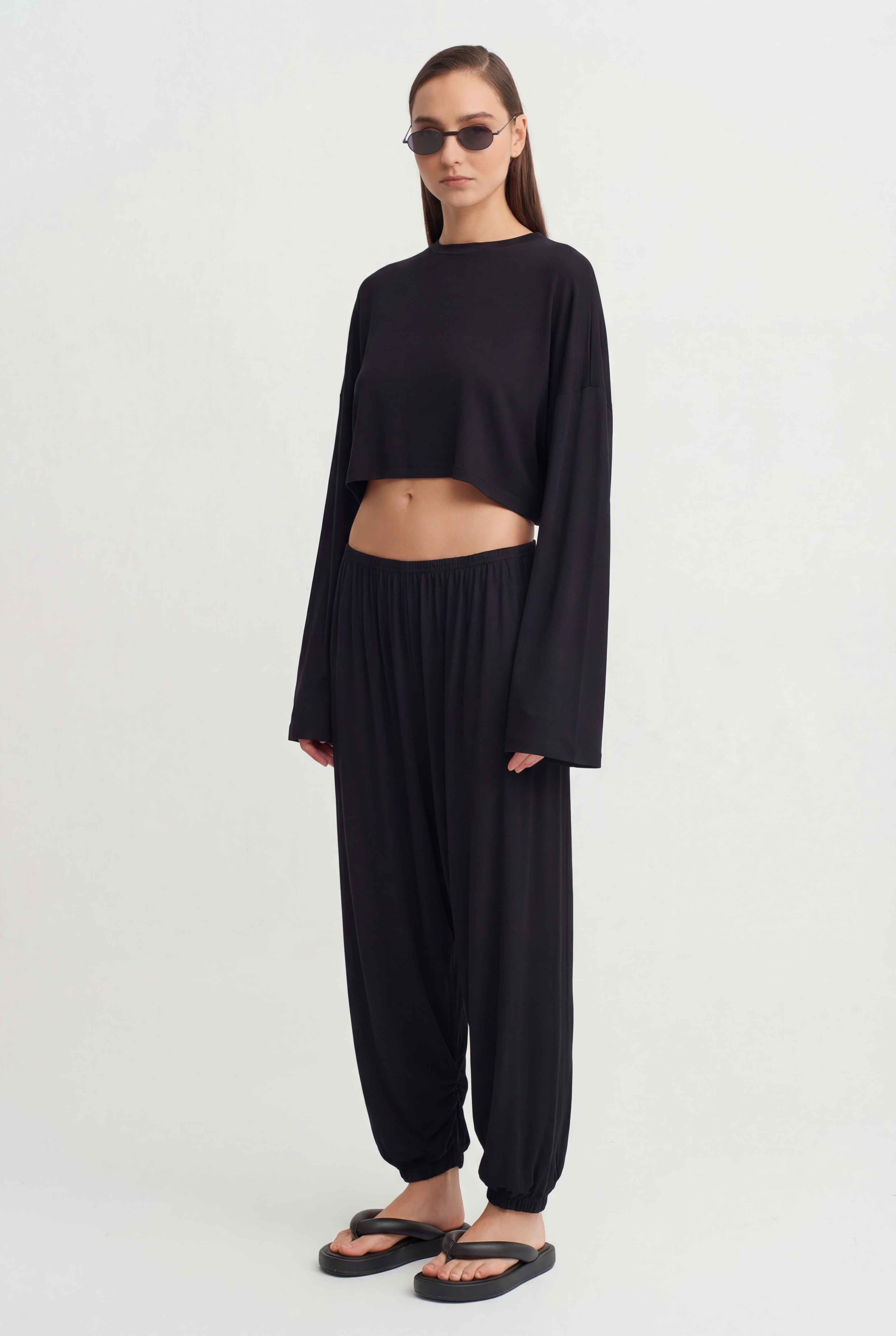 Black Long Sleeve Crop T-Shirt-Y261011071