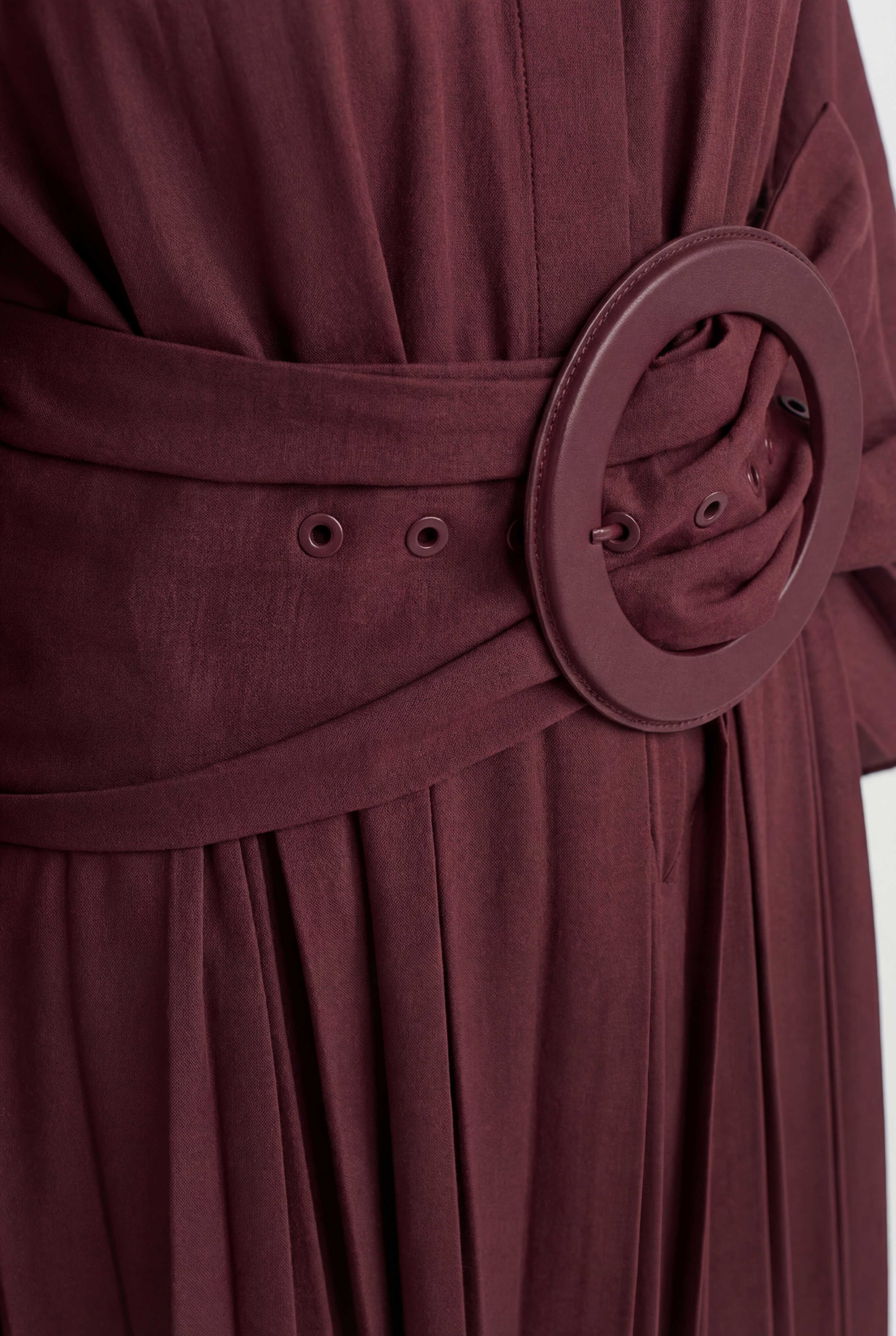 Burgundy Large Buckle Belt-Y268018009