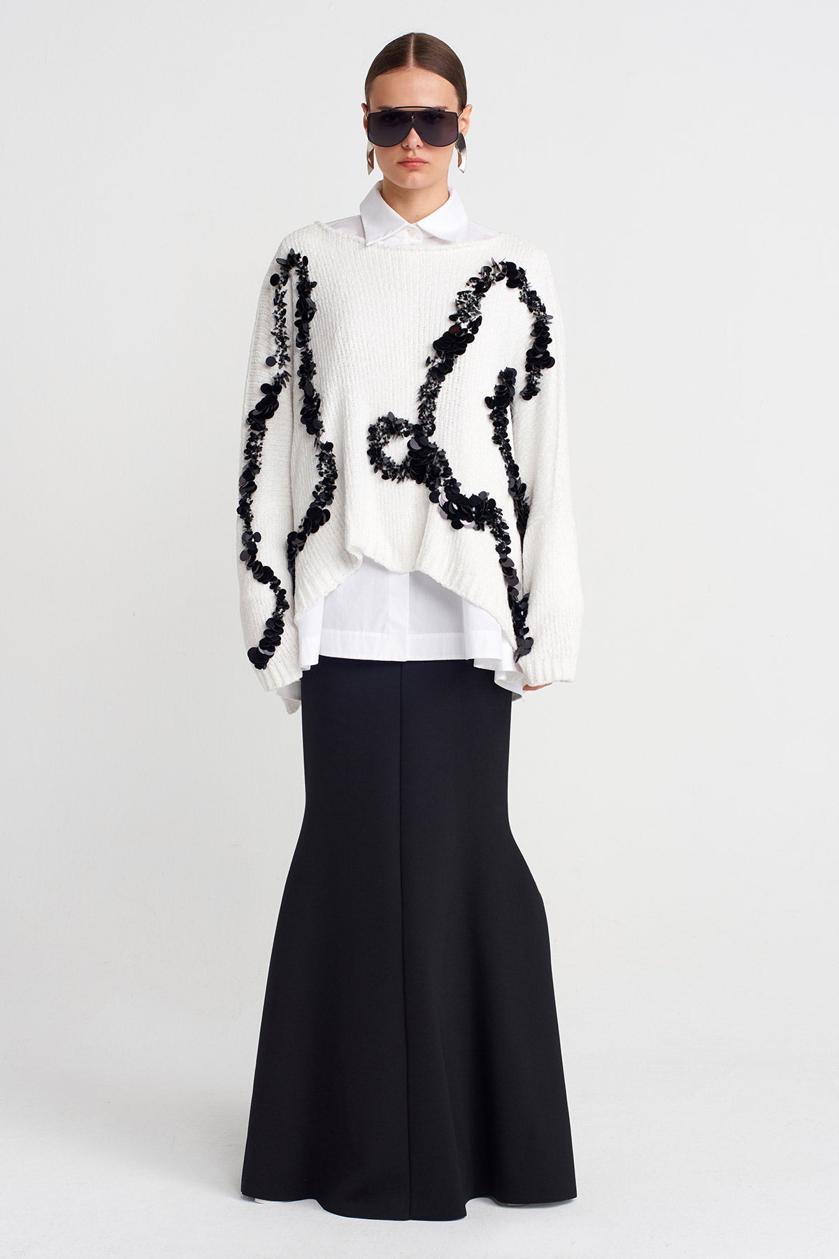 Off White Embellished Oversized Knit Sweater-Y261011036