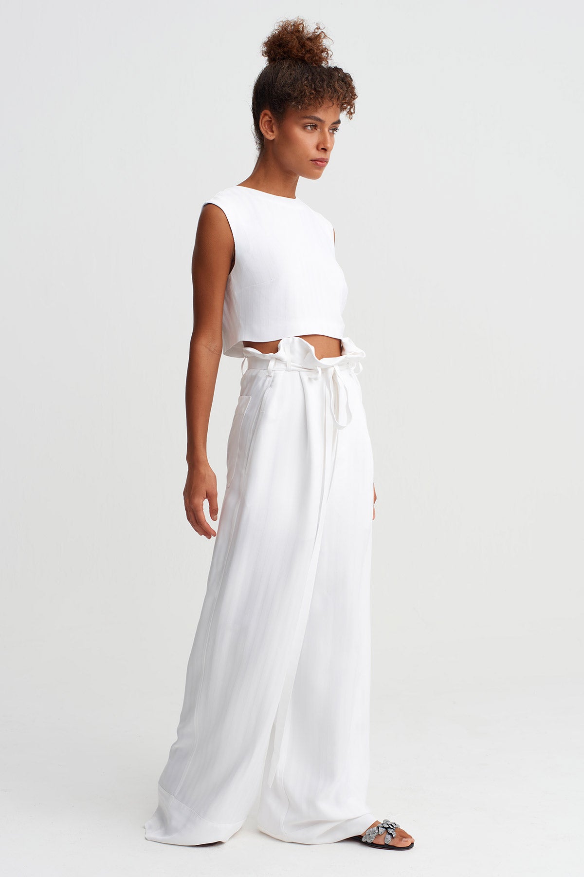 Off White Sleeveless Tonal Striped Blouse-Y261011063