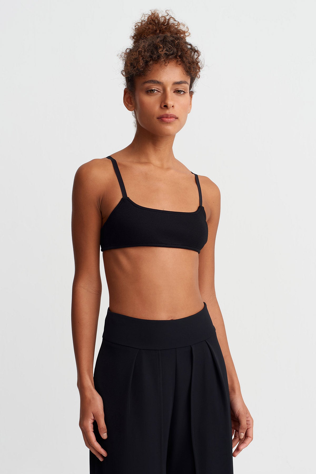 Black Ribbed Strap Top-Y261011039