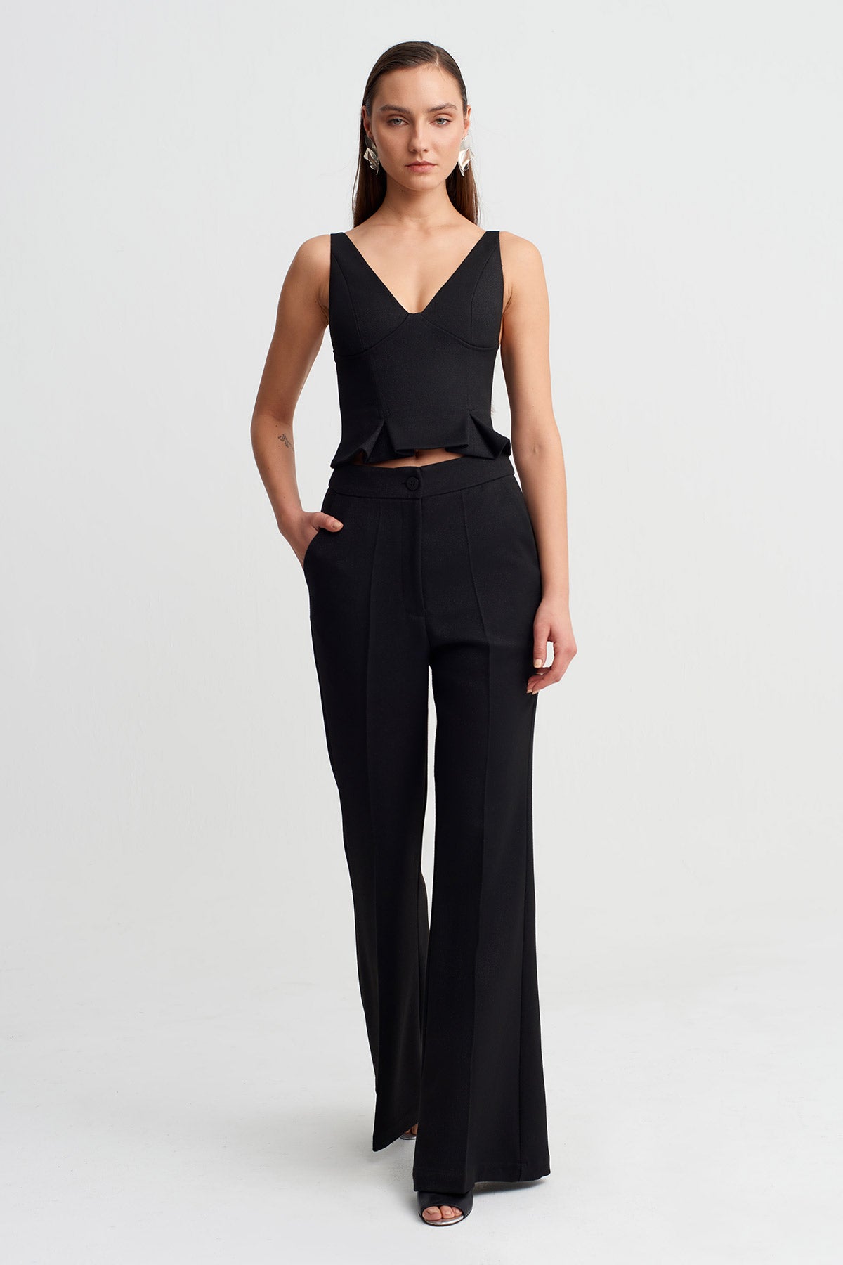 Black V-Neck Strappy Top-Y261011044