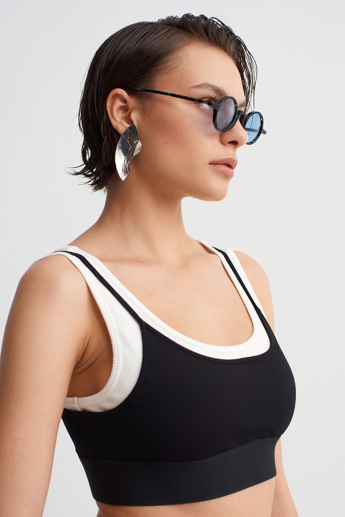 Black/White Layered Bustier-Y261011119