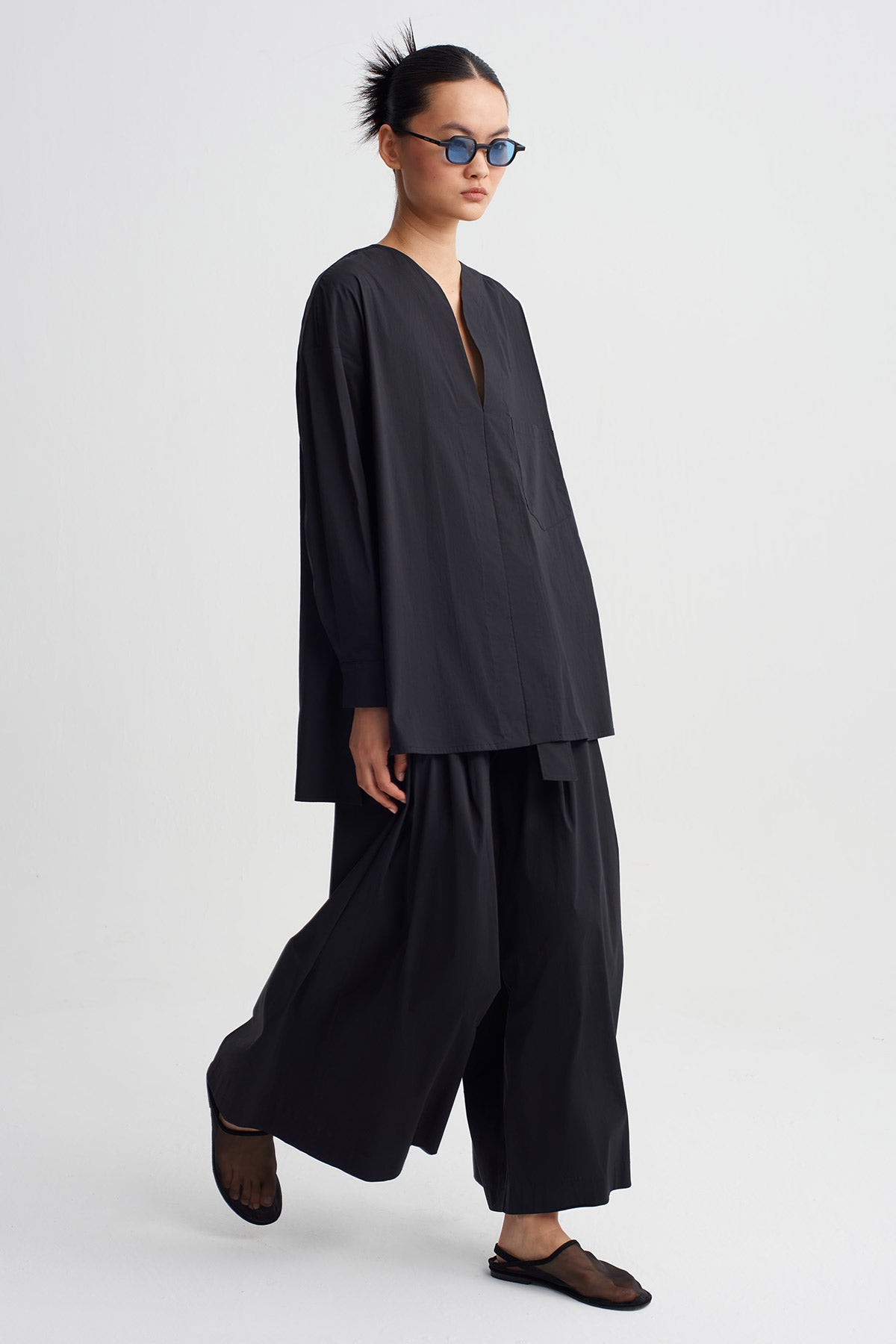 Black Poplin V-Neck Blouse-Y261011148