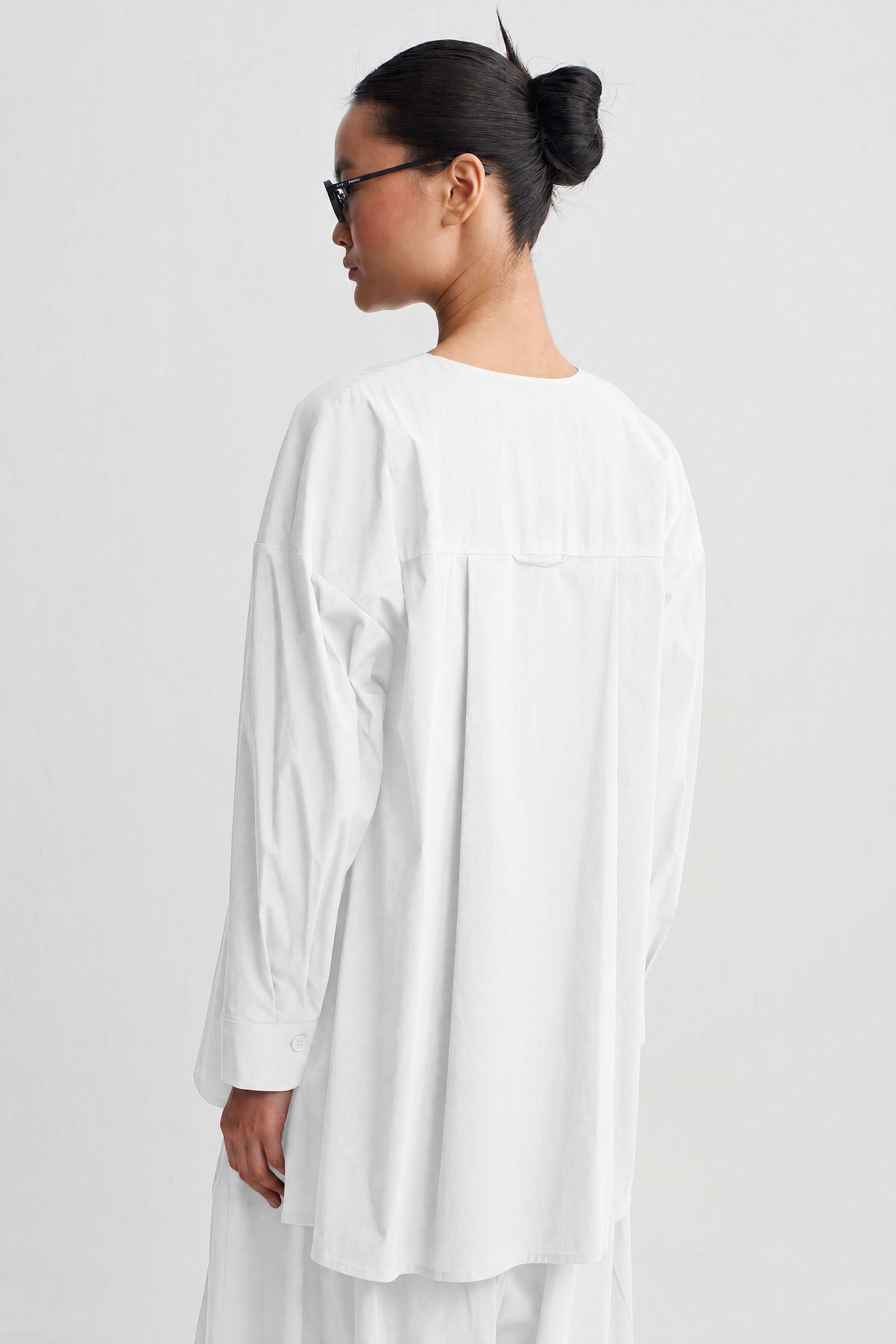 Off White Poplin V-Neck Blouse-Y261011148