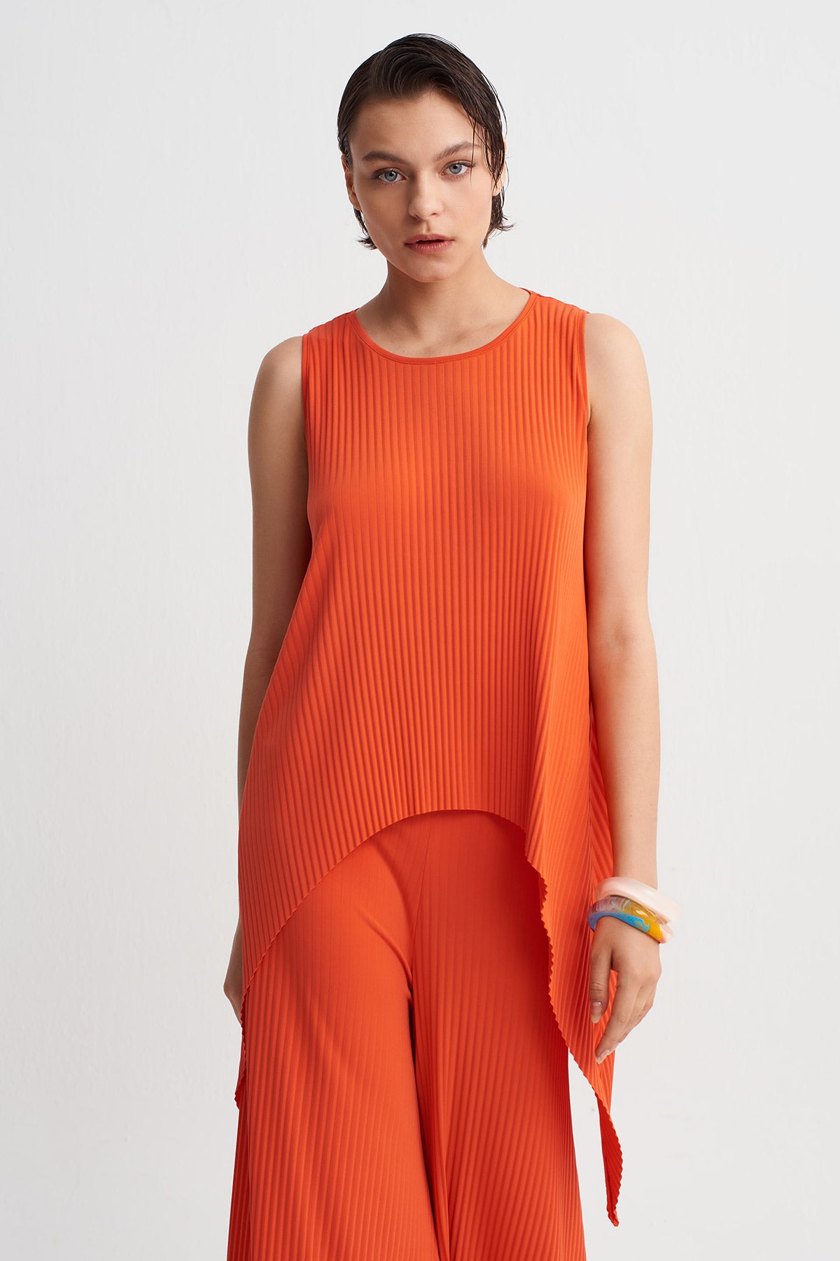 Pomegranade Asymmetric Cut Jersey Pleated Blouse-Y261011164