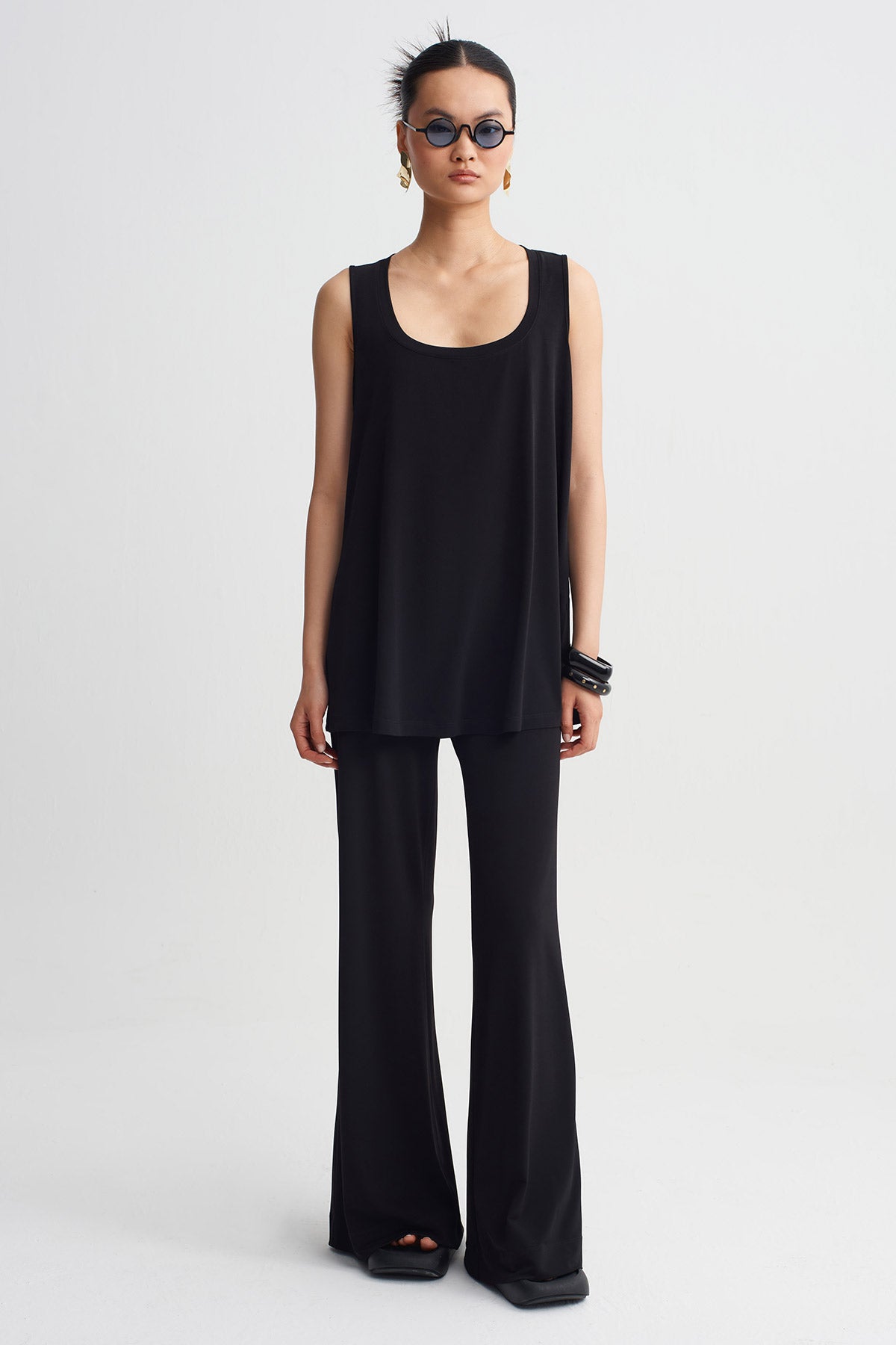 Black Sleeveless Jersey Top-Y261011175