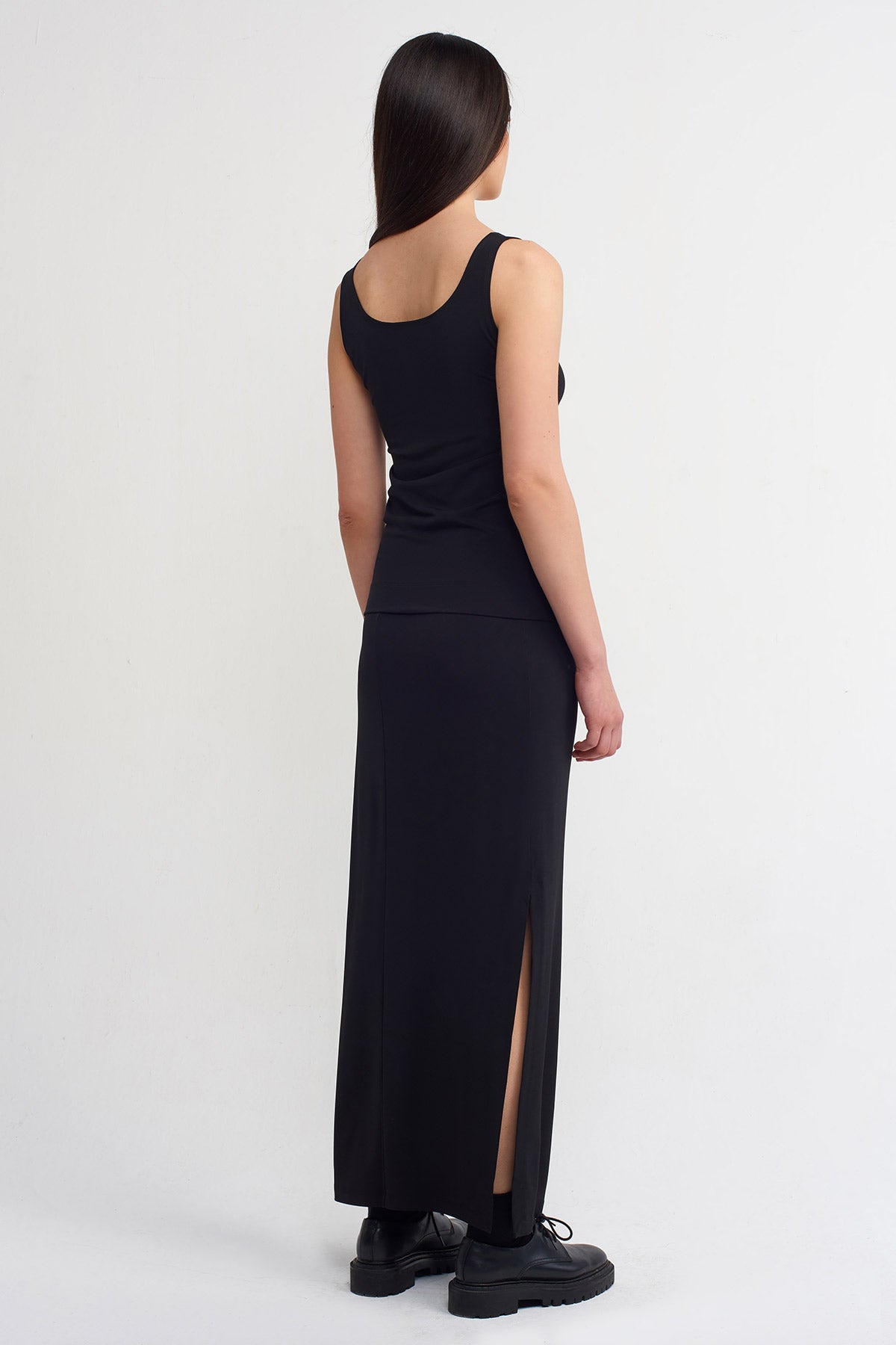 Black Basic Jersey Tank Top-Y261011180