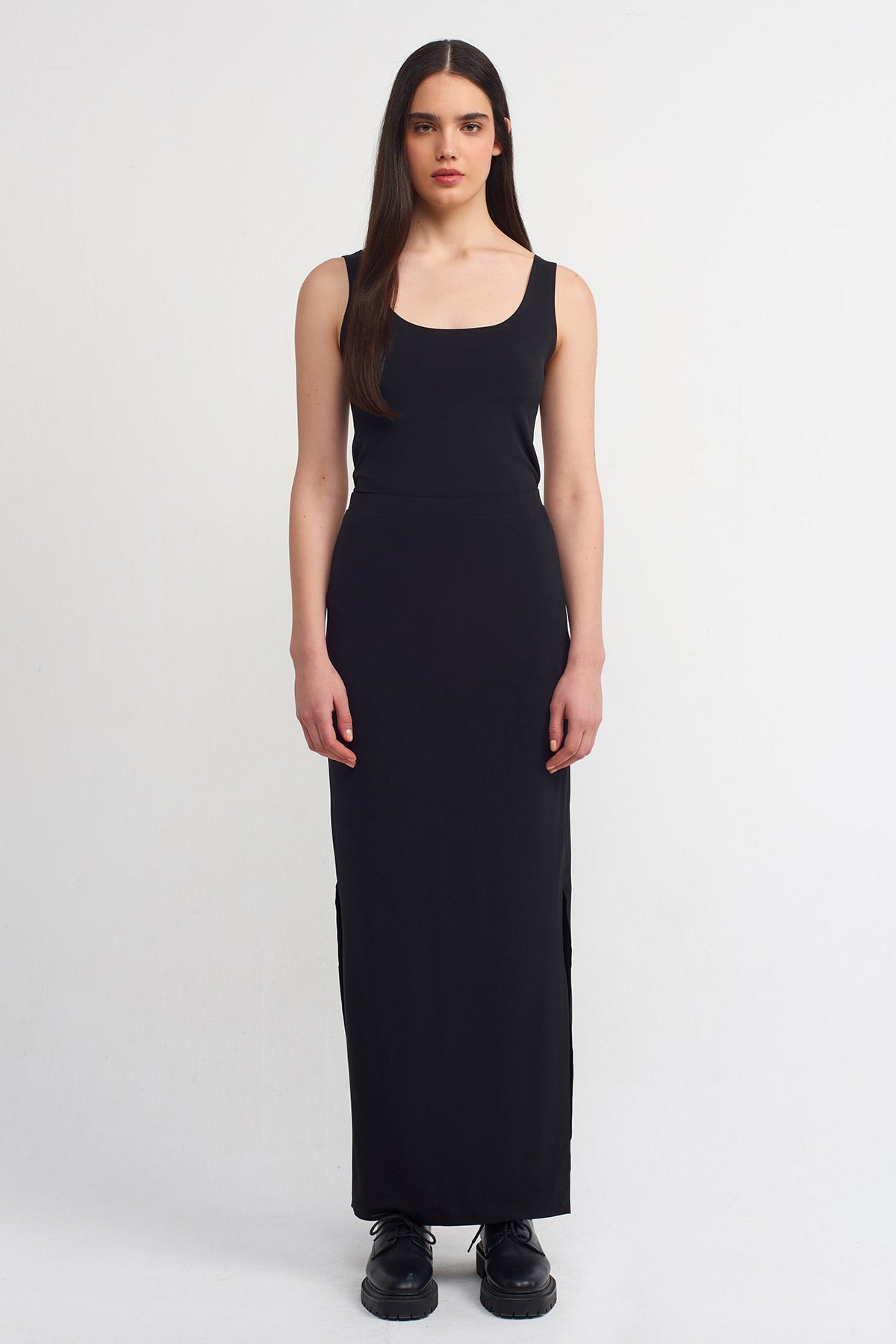 Black Side Slit Jersey Maxi Skirt-Y262012029
