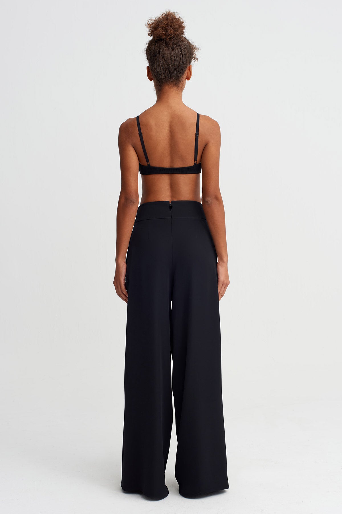 Black High-Waist Wide-Leg Trousers-Y263013020