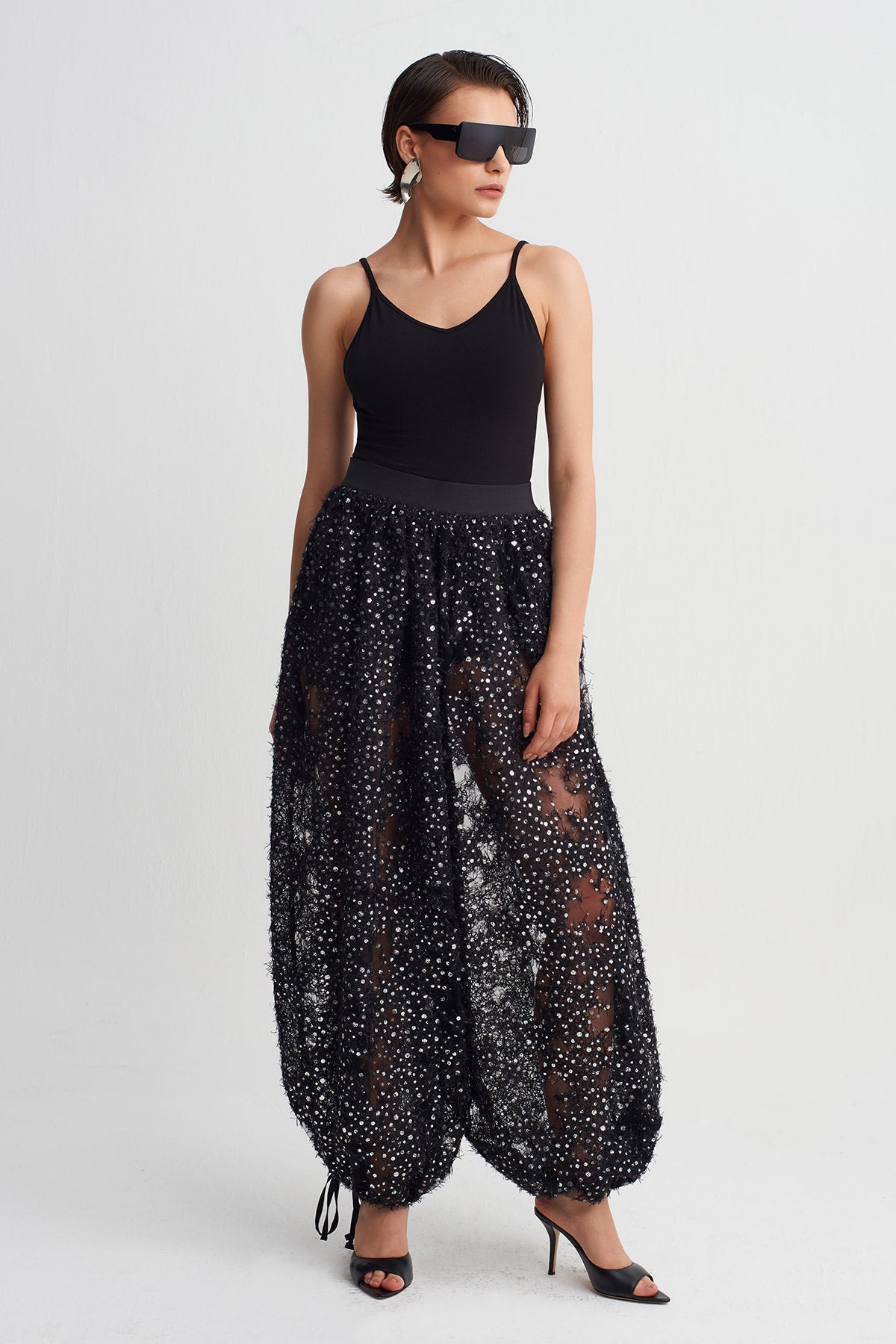 Black Shimmer Balloon Trousers-Y263013077