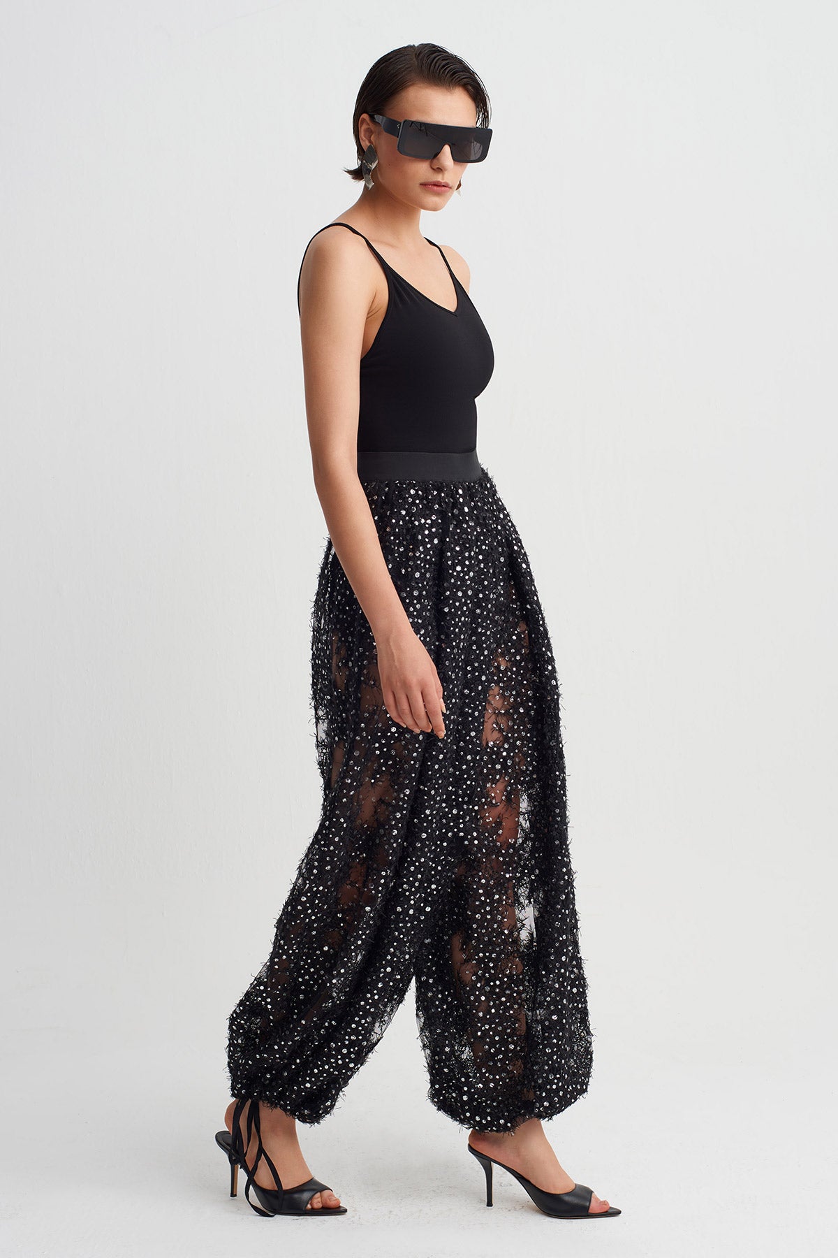 Black Shimmer Balloon Trousers-Y263013077