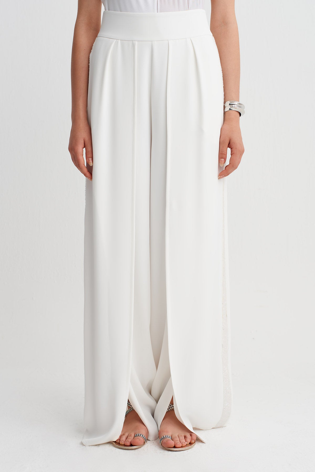 Off White Slit Detail Trousers-Y263013096