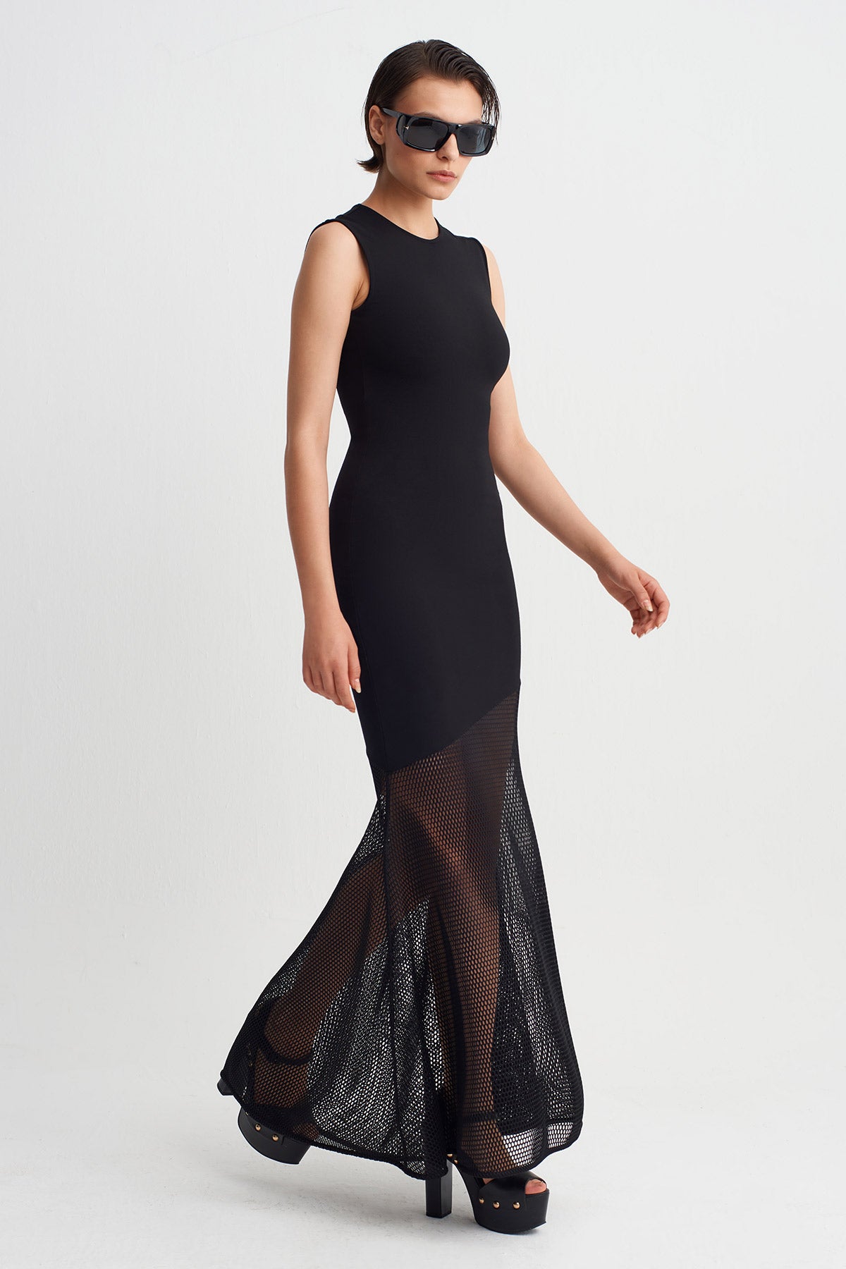Black Fish-Cut Dress with Mesh Detail-Y264014089