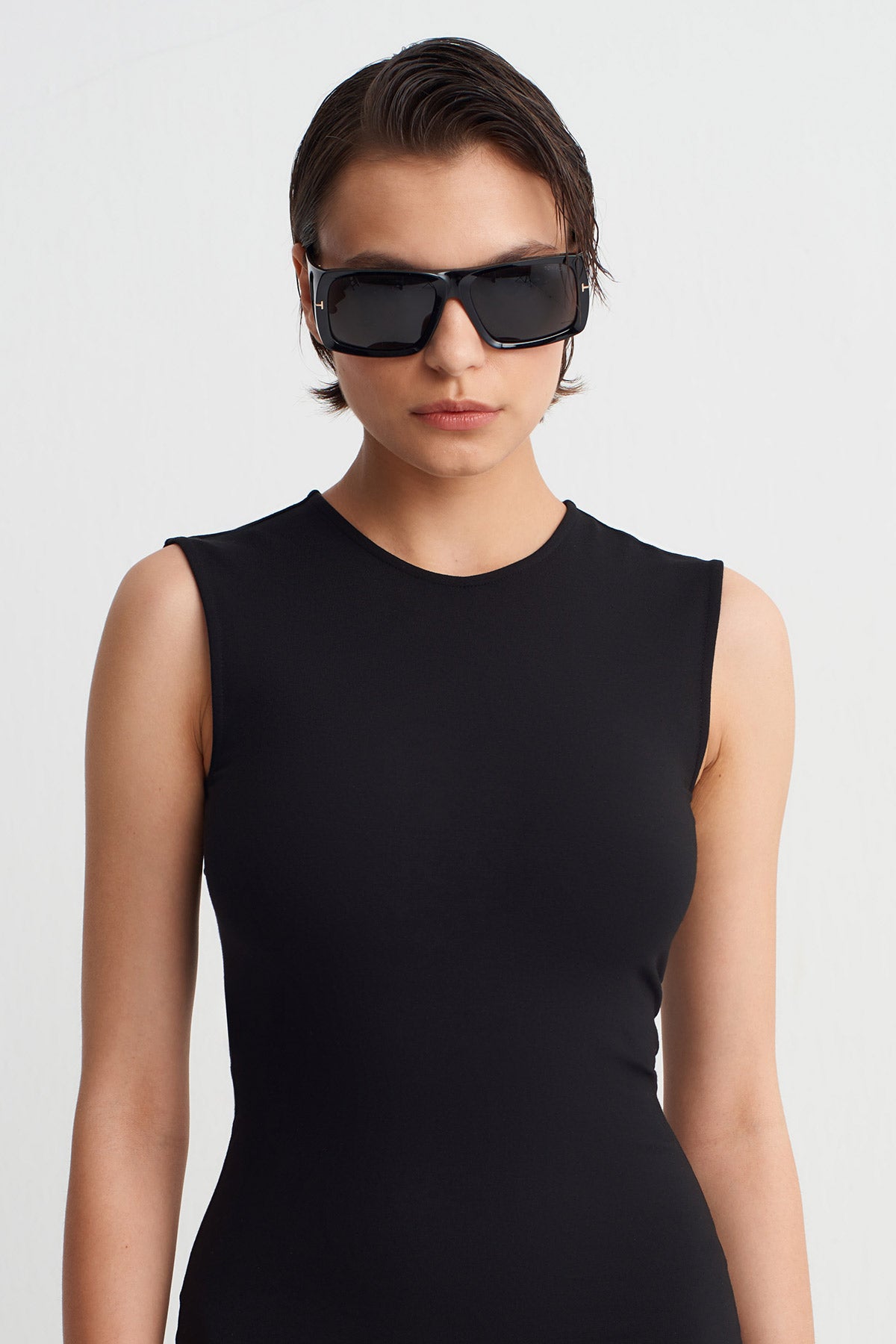 Black Fish-Cut Dress with Mesh Detail-Y264014089