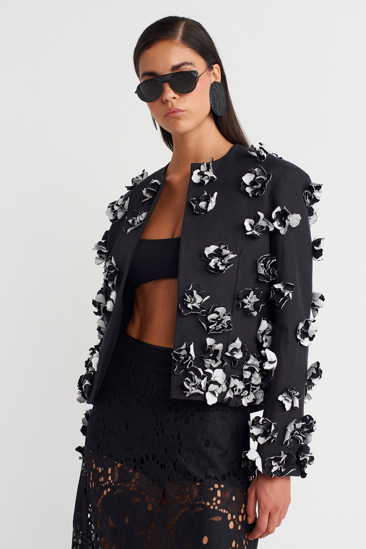 Black / White Floral Embellished Jacket-Y265015010