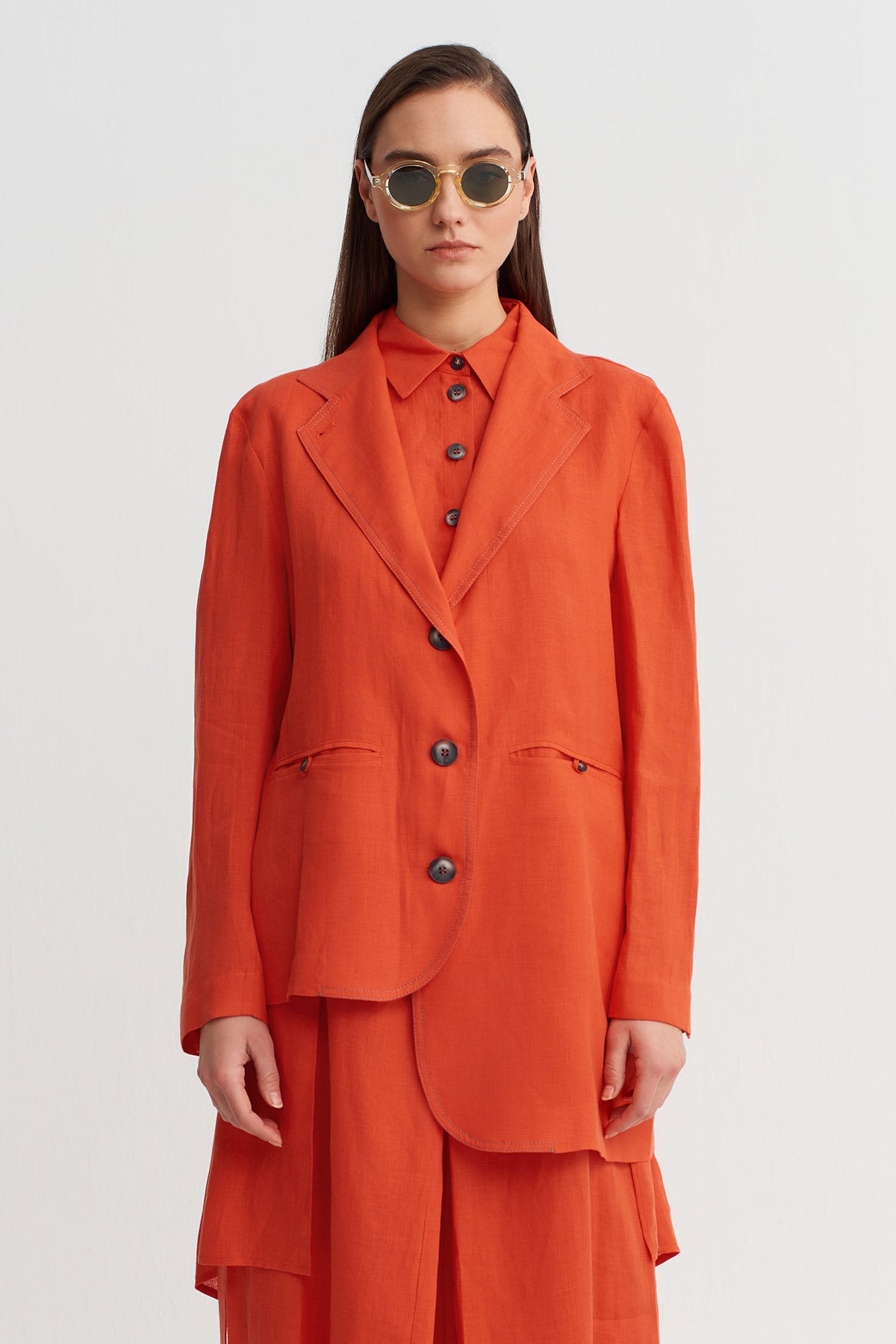 Pomegranade Asymmetric Cut Buttoned Jacket-Y265015056