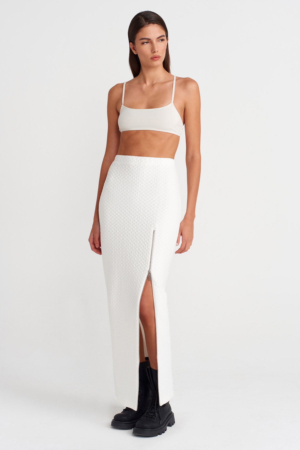 Off White Textured Midi Skirt with Zipper Slit-Y262012006