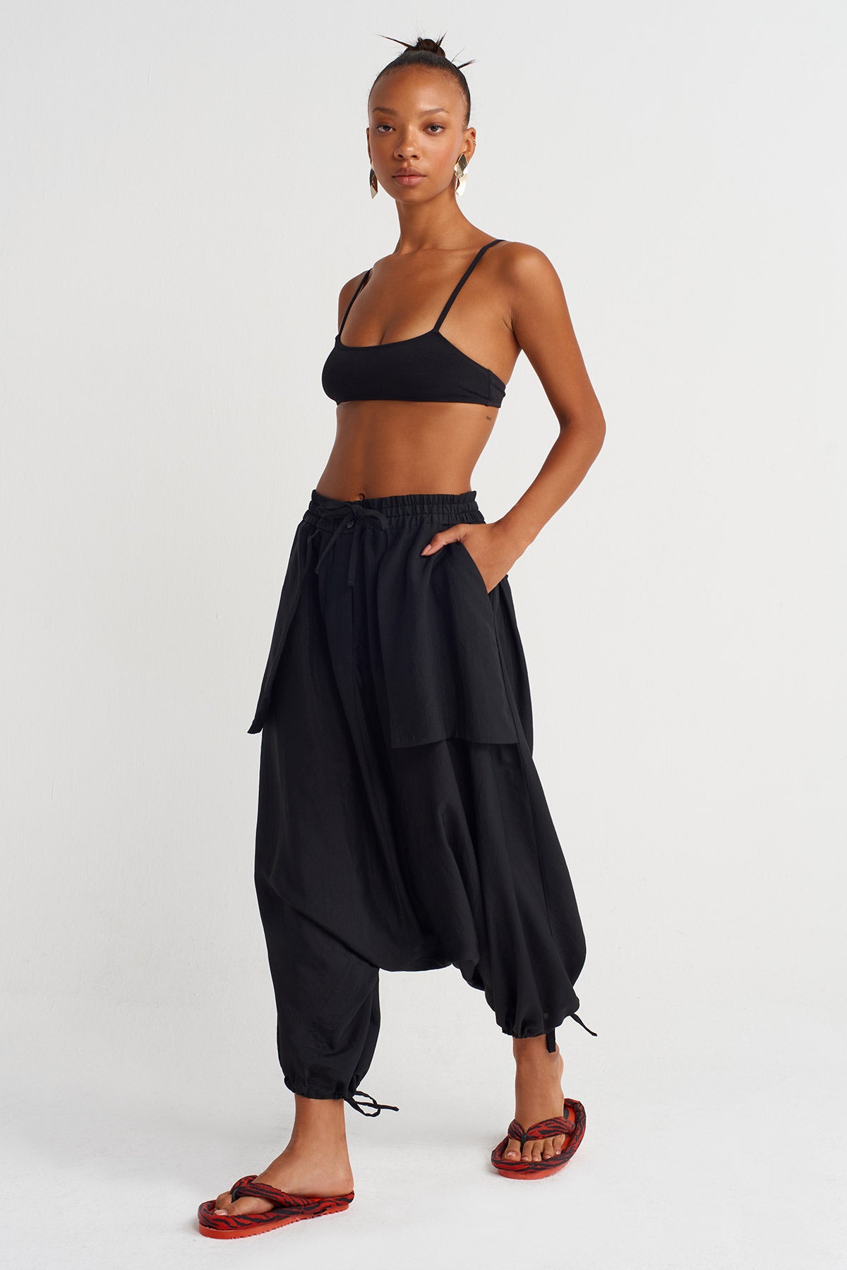 Black Layered Detail Harem Pants-Y263013013