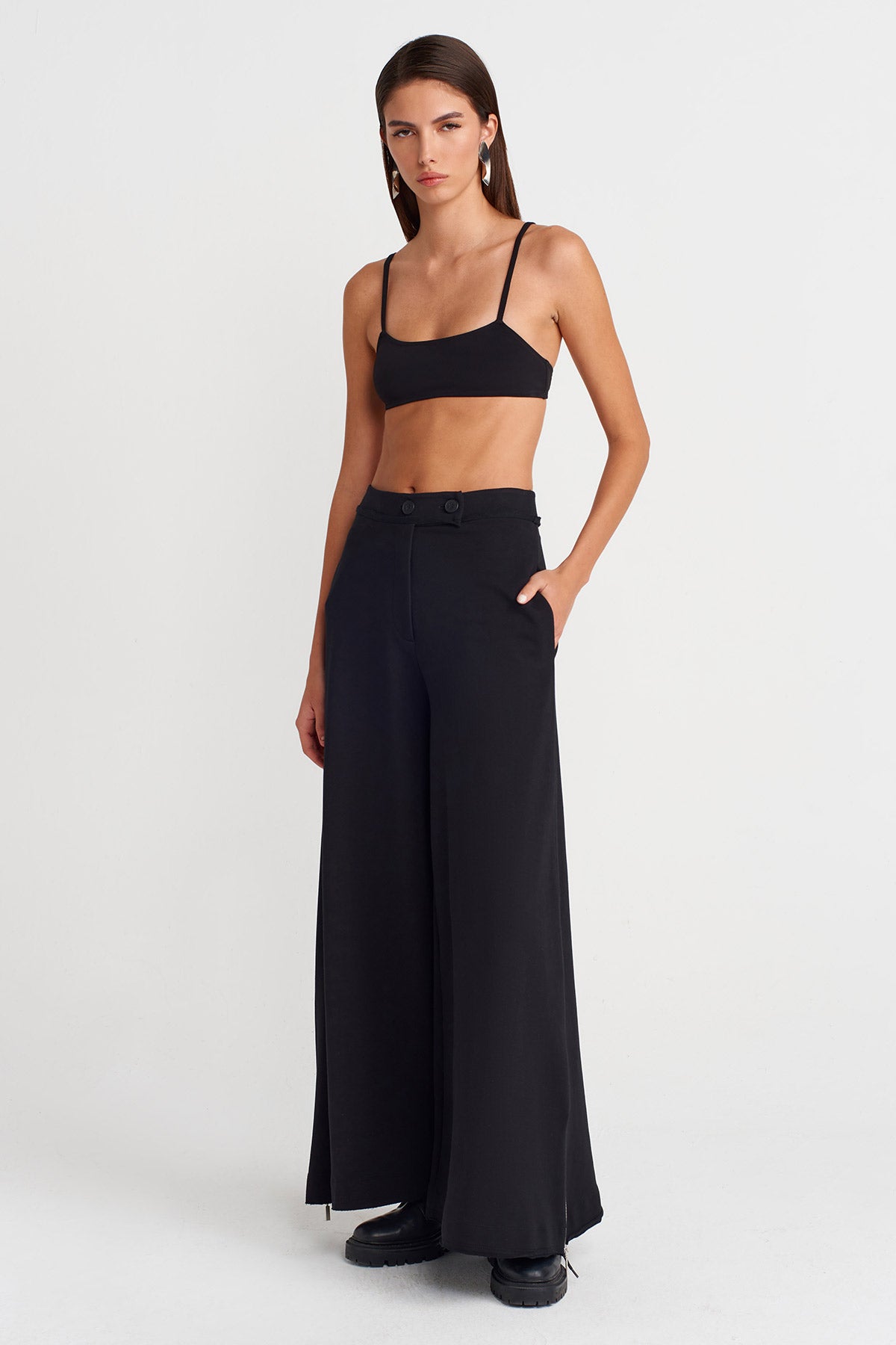 Black Wide-Leg Clean Cut Trousers-Y263013016