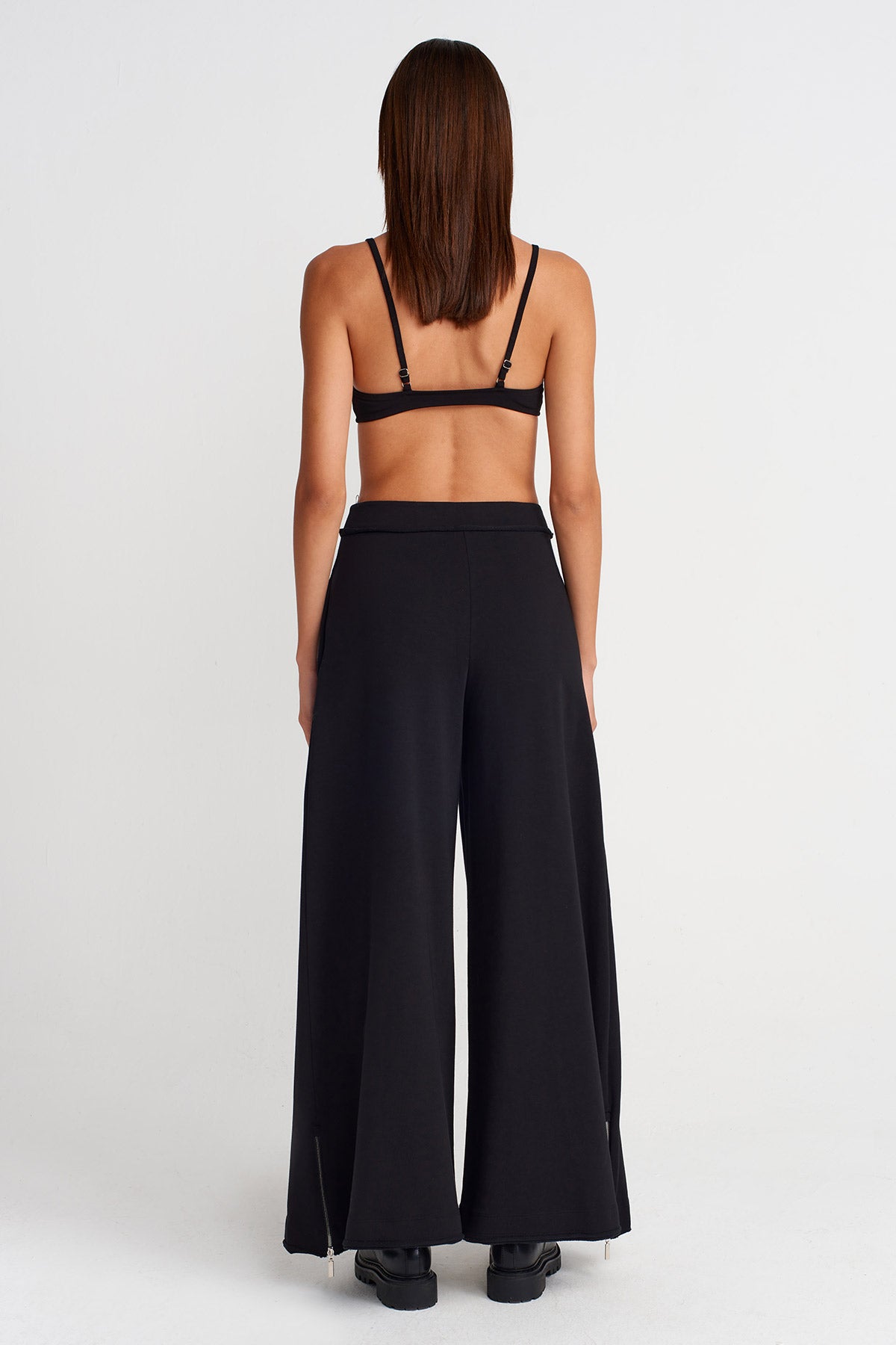 Black Wide-Leg Clean Cut Trousers-Y263013016