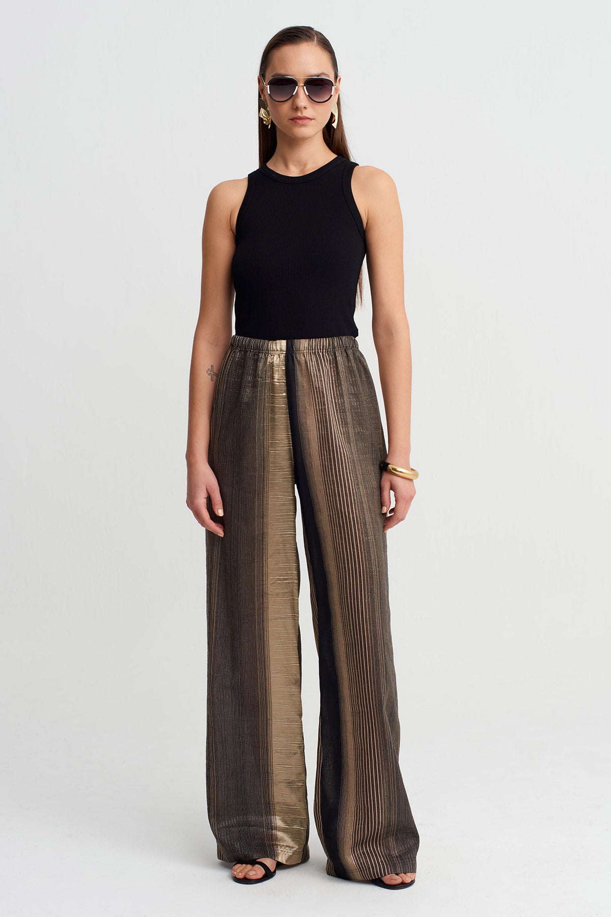Black/Gold Textured Wide-Leg Trousers-Y263013036