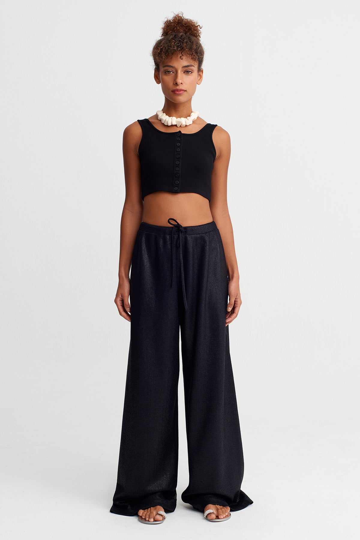 Black Textured Wide-Leg Trousers-Y263013037