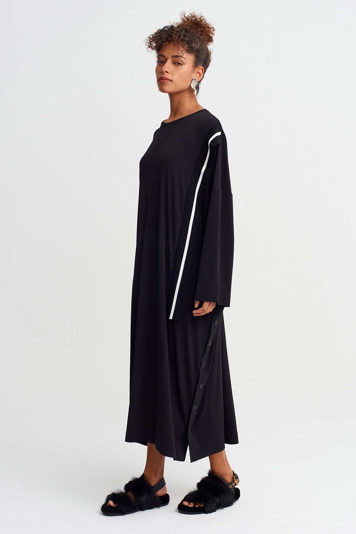 Black Striped Detail Oversized Jersey Dress-Y264014006