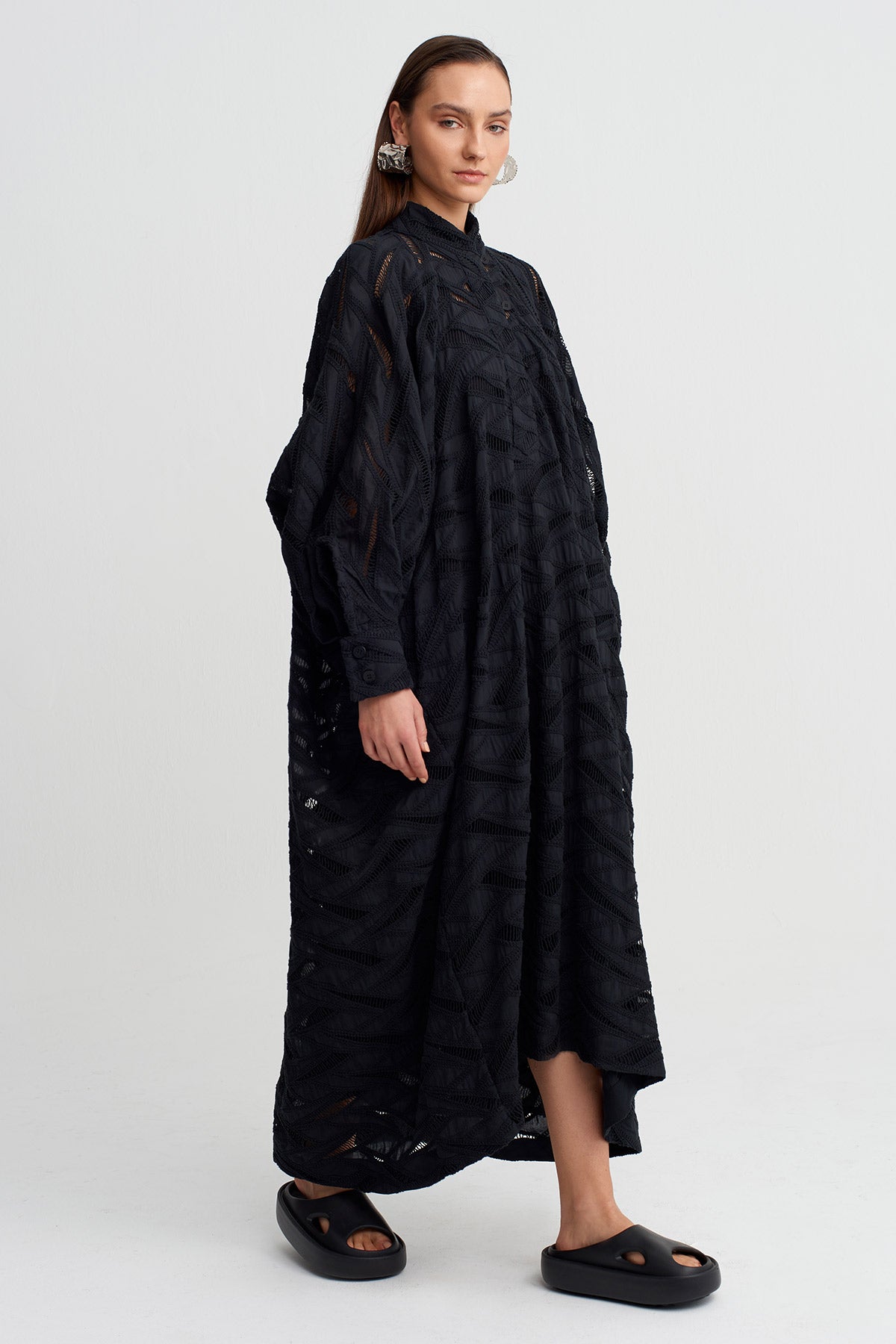 Black Textured Lace Dress-Y264014071