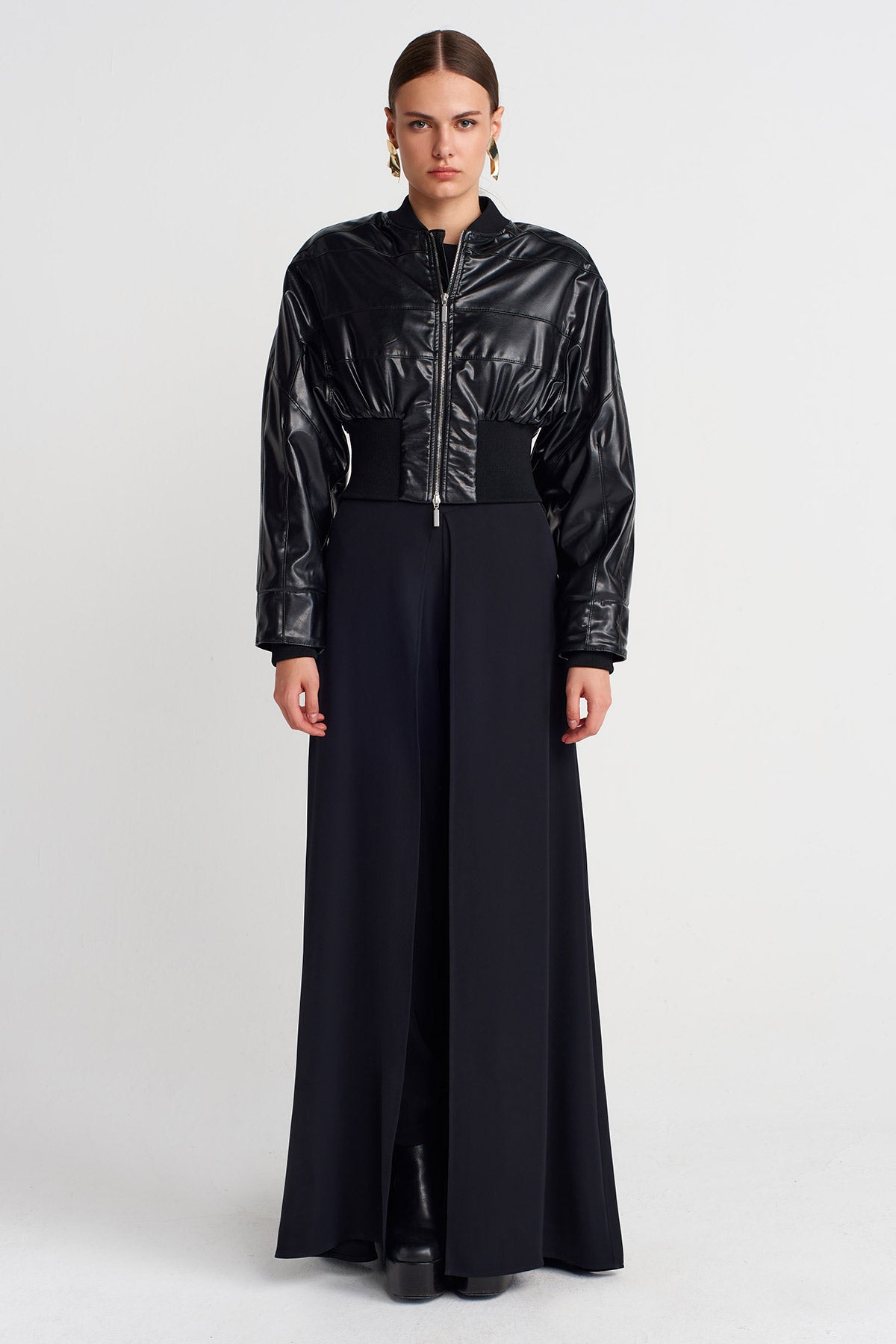 Black Cropped Bomber Jacket-Y265015016