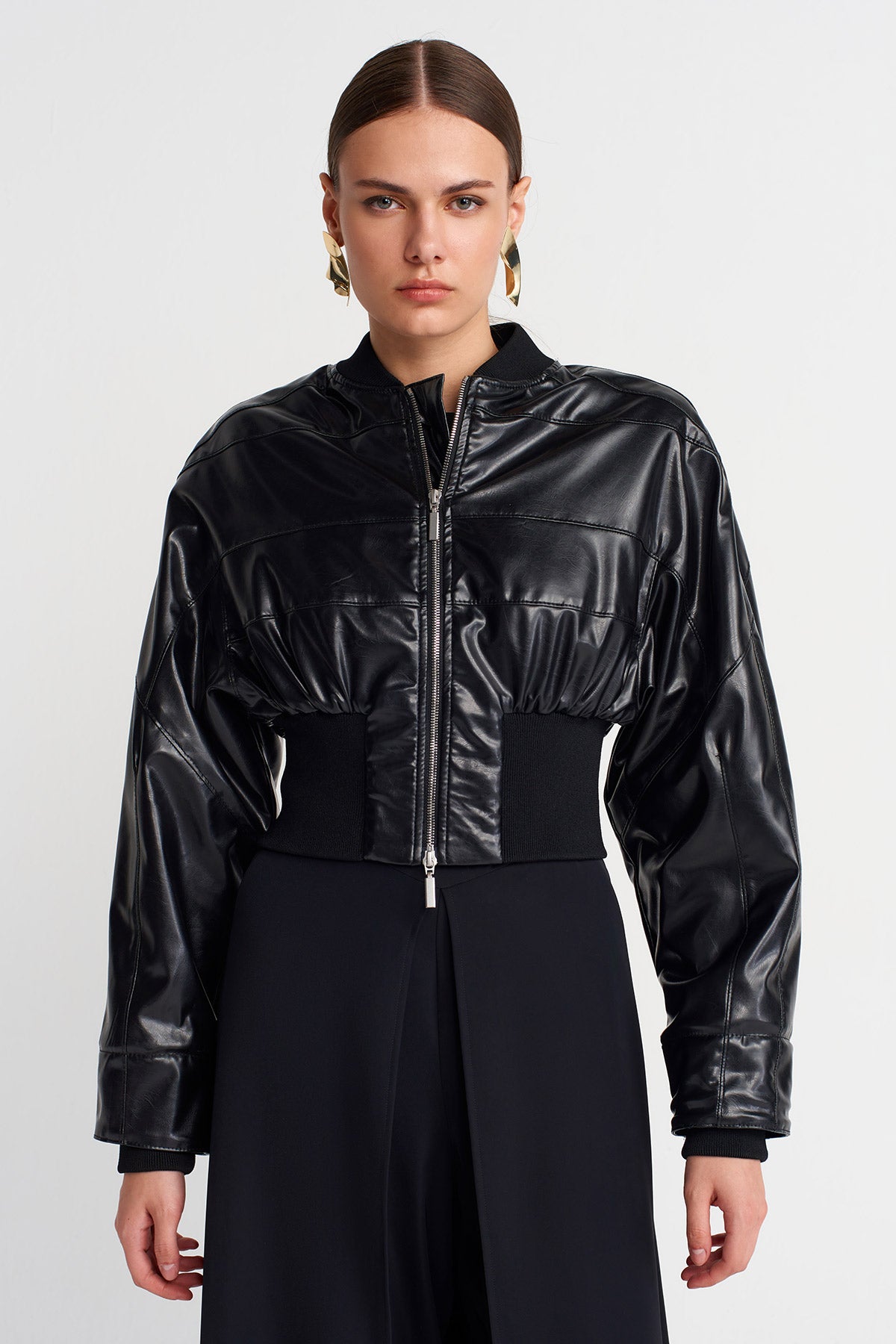 Black Cropped Bomber Jacket-Y265015016