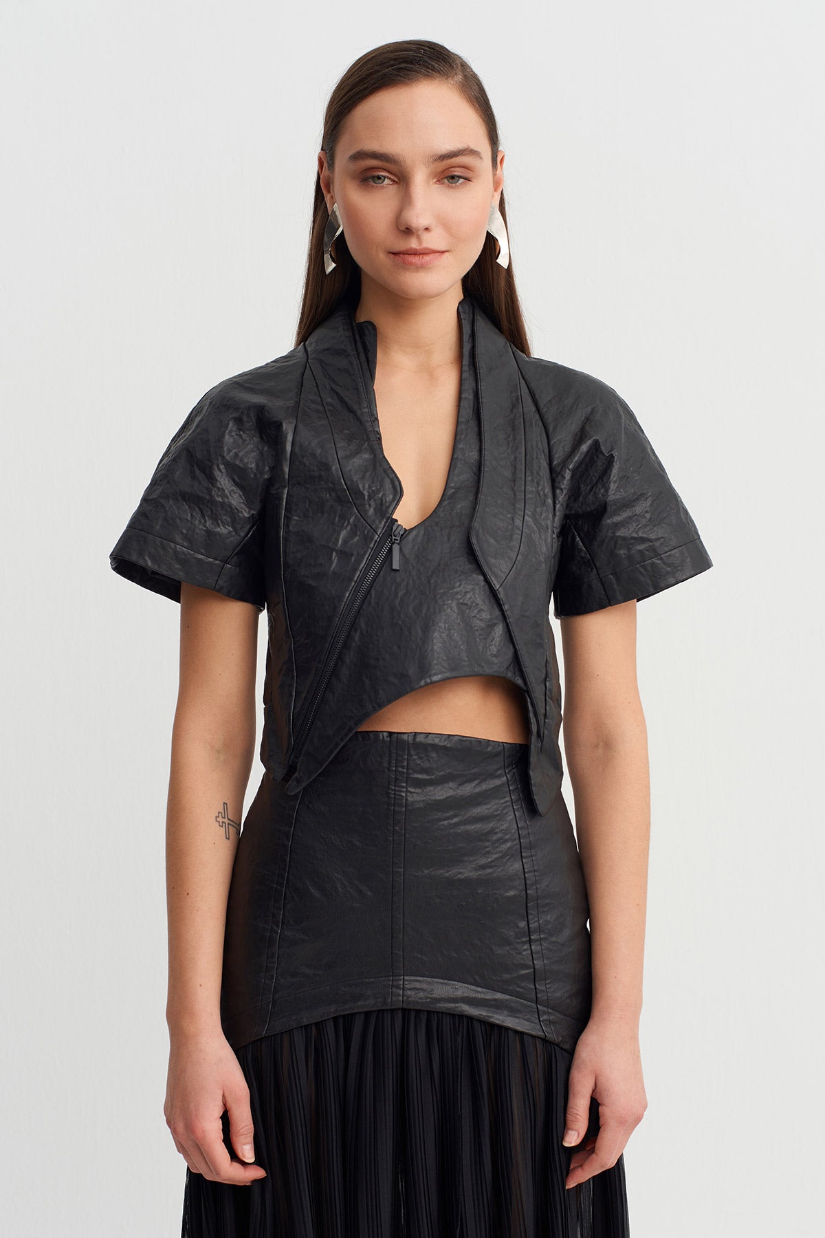 Black Short Leather Zip Jacket-Y265015041