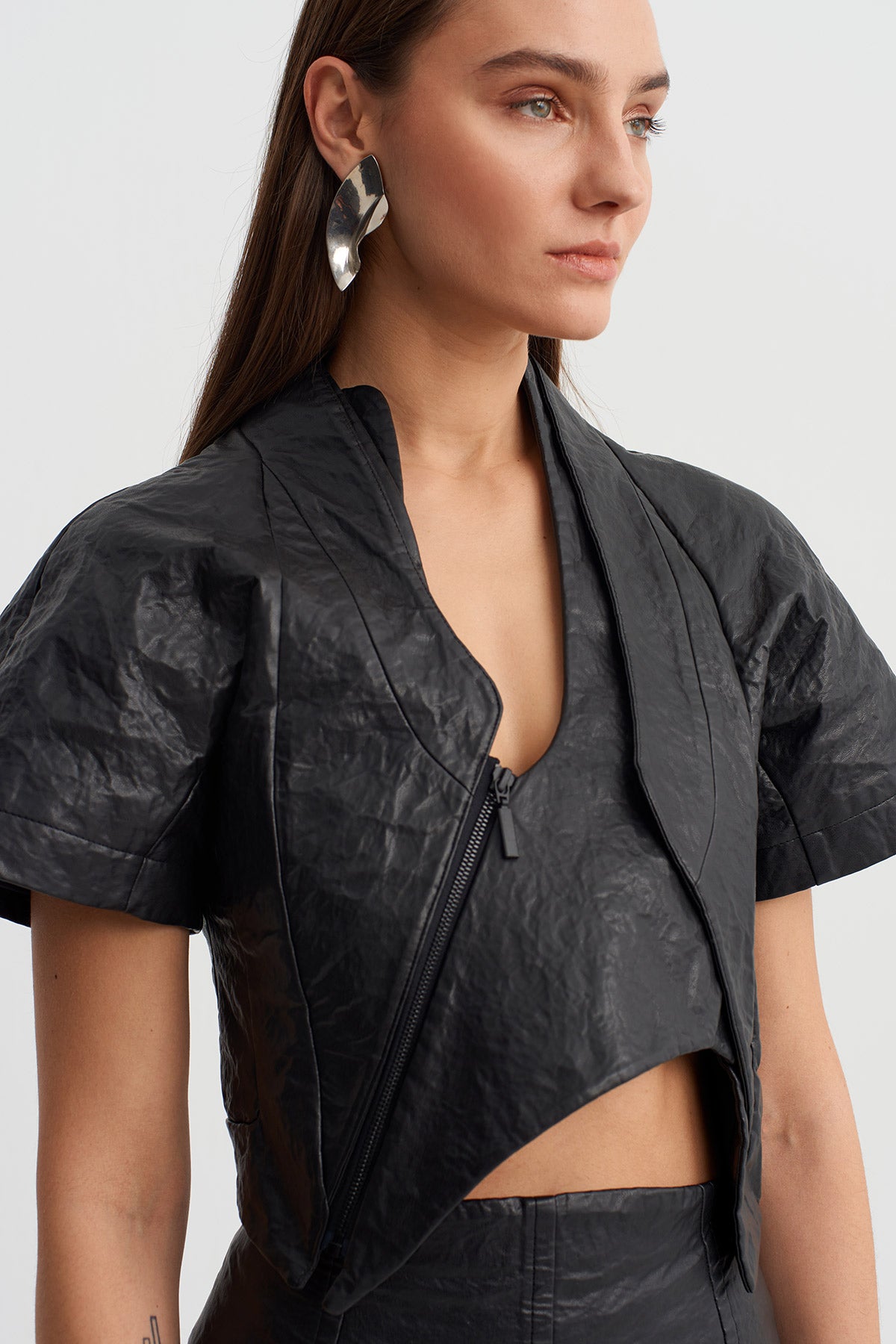 Black Short Leather Zip Jacket-Y265015041