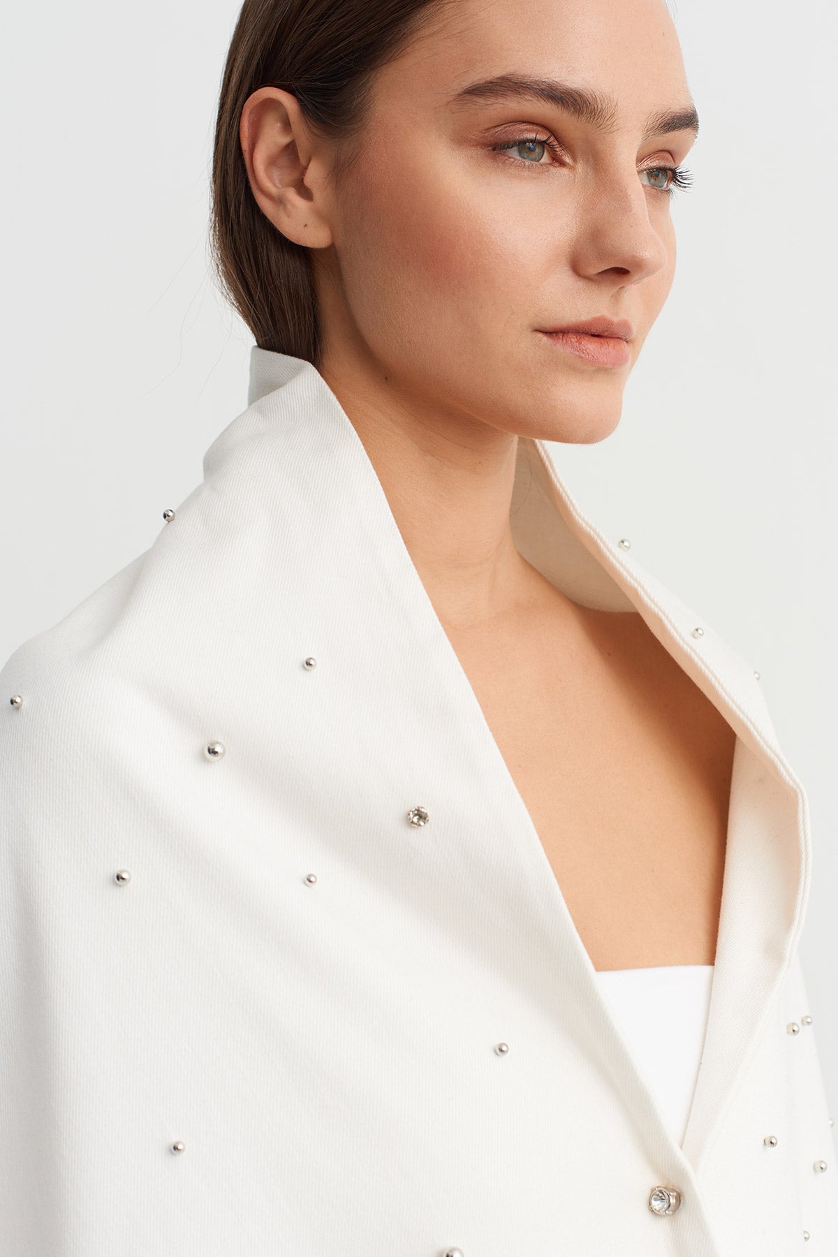 Off White Embellished Fringe Detail Cape Shawl-Y266016011