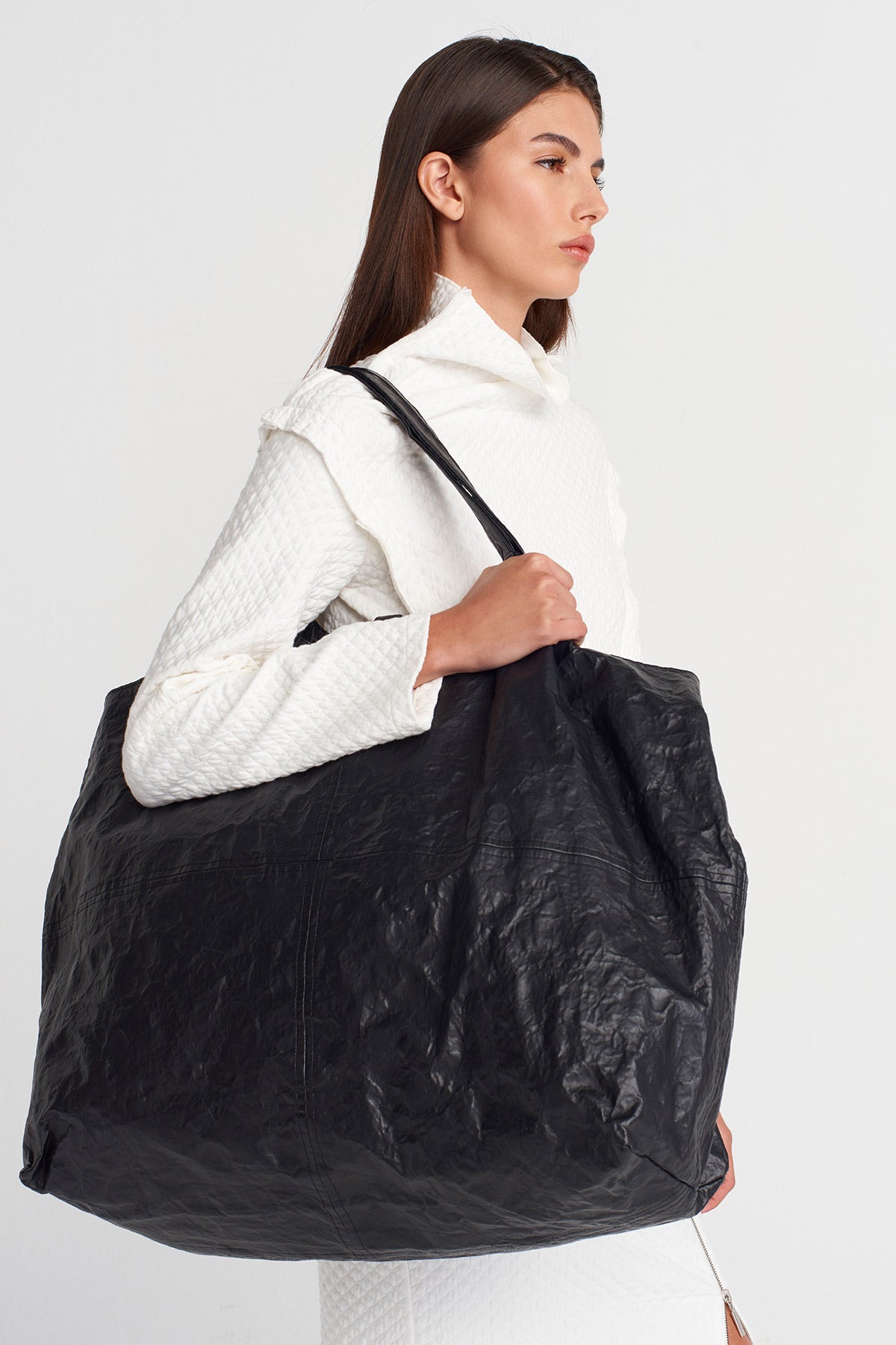 Black Oversize Tote Bag-Y268018006